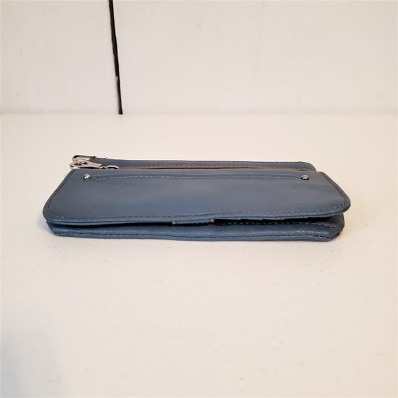 *SOLD* Relic Faux Leather Divided Money Organizer Wallet - Picture 4 of 8